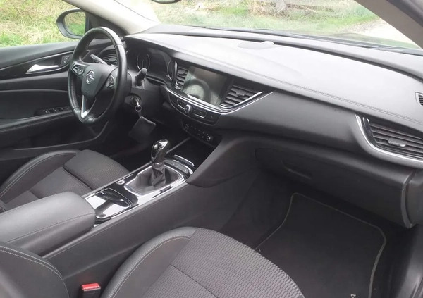 Opel Insignia cena 40900 przebieg: 223000, rok produkcji 2019 z Tyszowce małe 301
